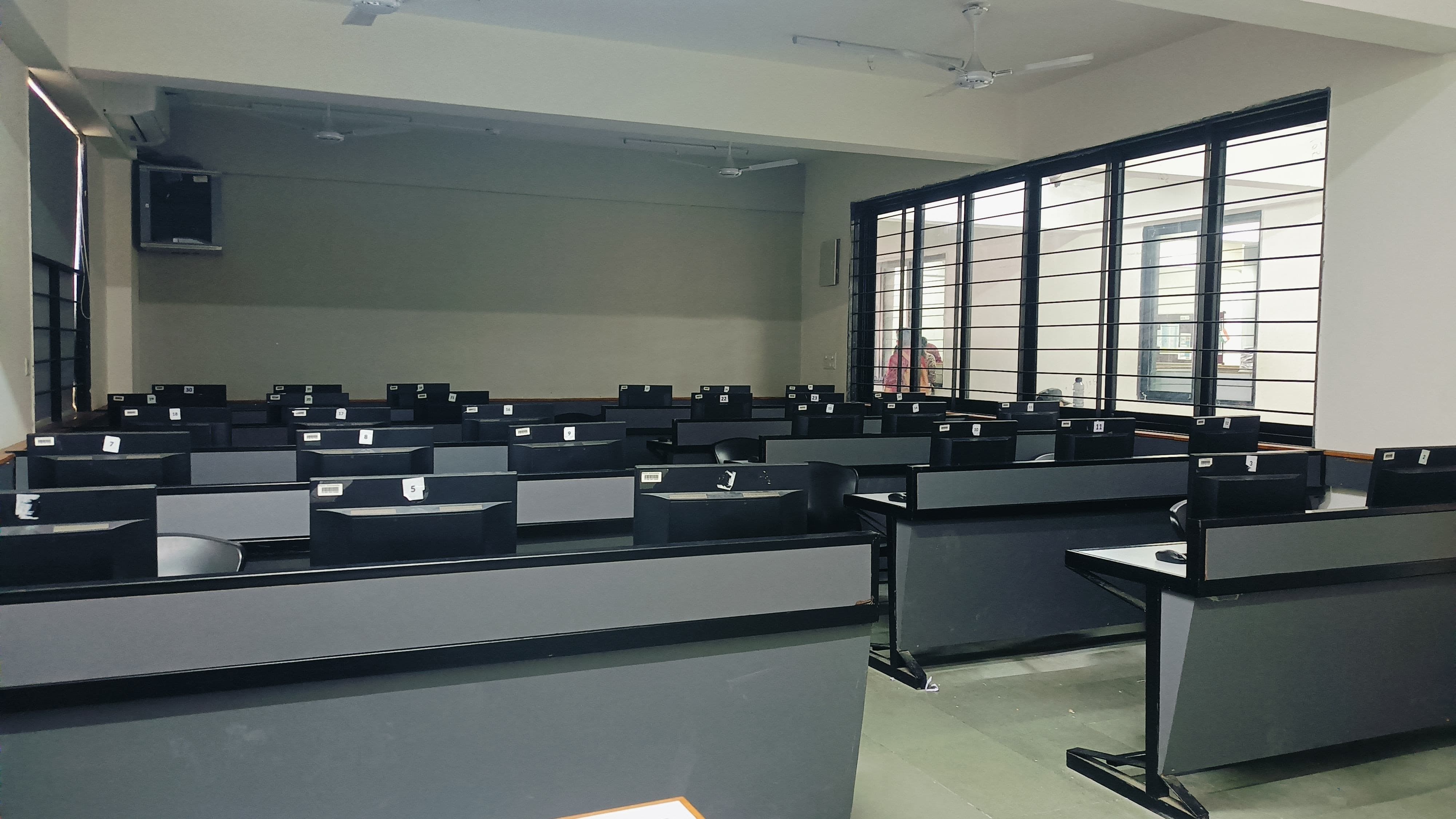 Parul University Academic Building photo 32